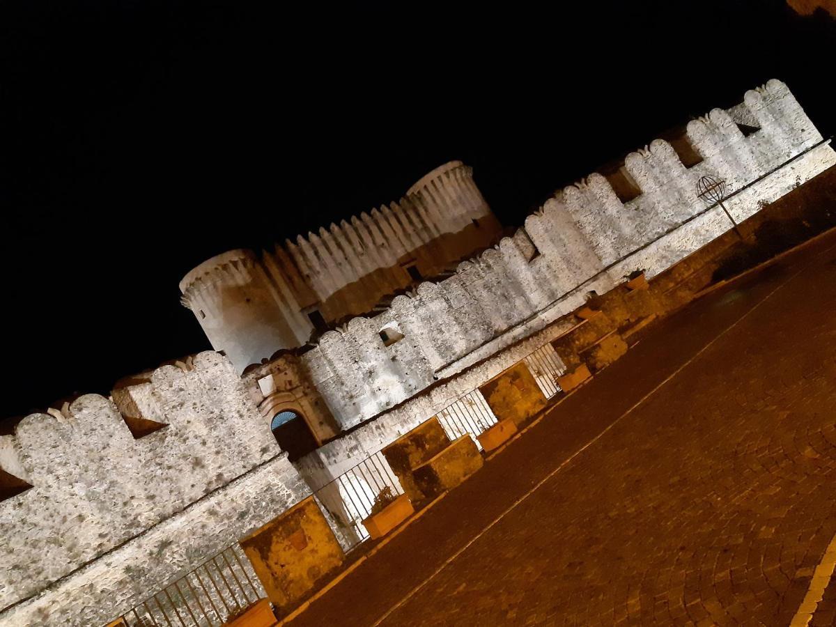 Appartamento Per Turisti Filoxenia Santa Severina Exterior foto